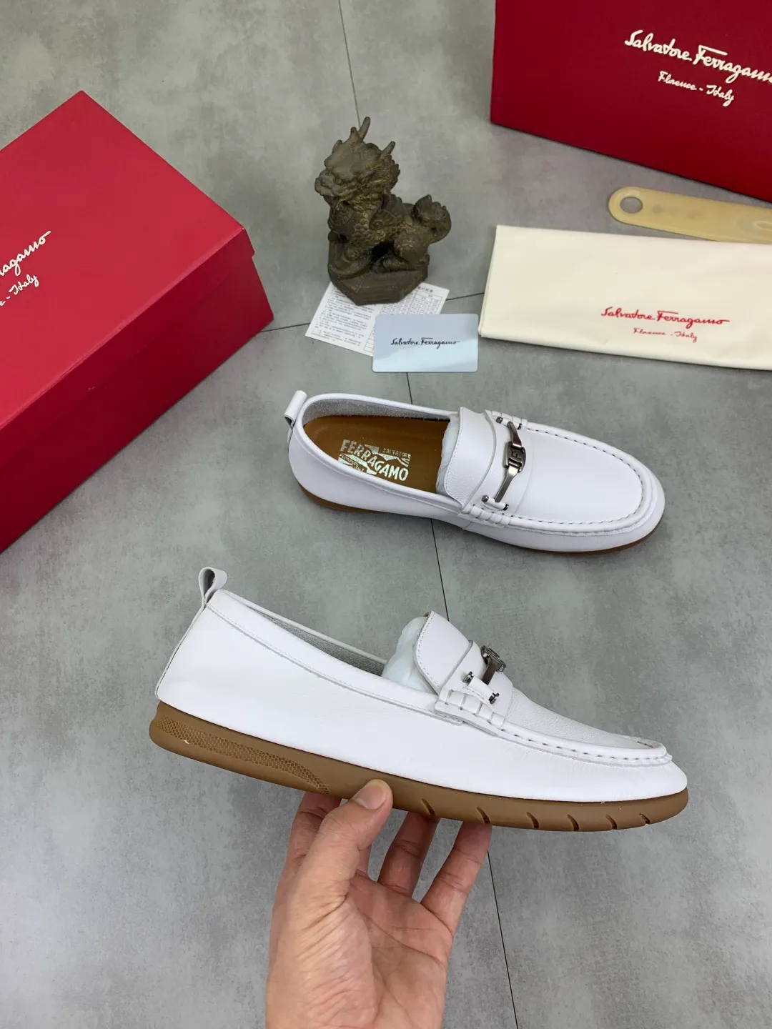 Men's shoes 💰P480 New model [Ferragamo/Ferragamo] Latest model Original imported calfskin, imported pigskin lining + original luxury metal buckle + original rubber outsole Soft and comfortable Size number: 38-44